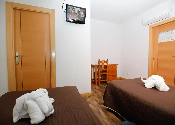 Conde David בית הארחה 2*